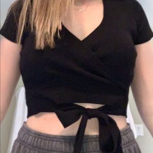 Aritzia Little Moon Prunella cropped wrap top